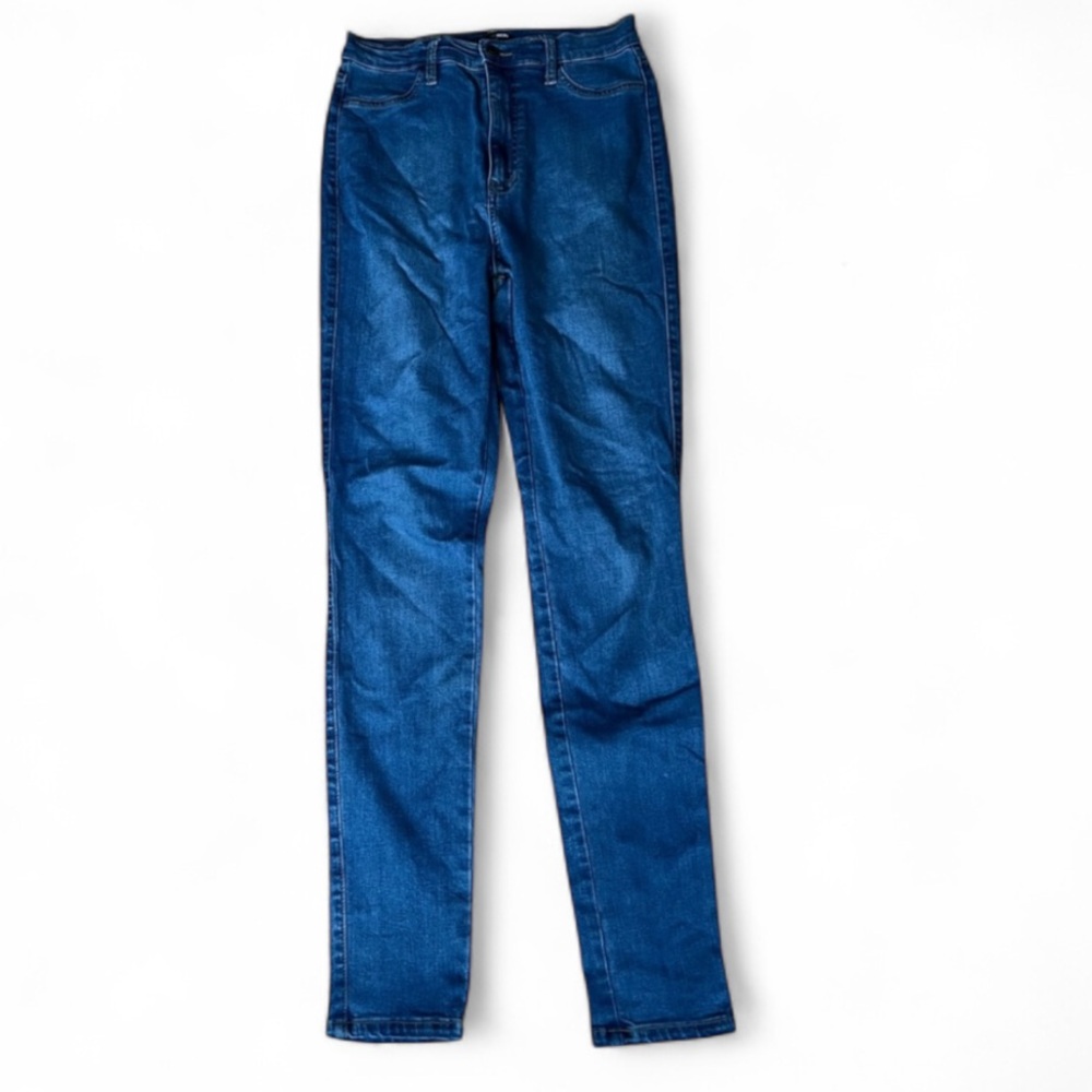 FASHION NOVA HIGH WAISTED JEANS